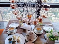 -景月阁空中食府(希尔顿酒店)