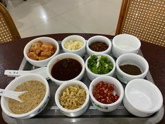 -朝伟清真铜瓢牛肉馆(三十年老·店)