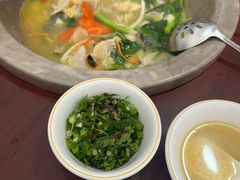 -姚记抚仙湖石锅鱼庄