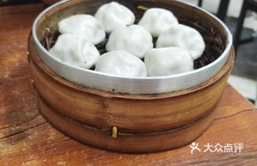 Chrysanthemum Leaf Dumplings