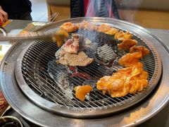 -围炉肉舍•炭烤活鳗•丹东海鲜烤肉(步行街店)