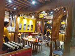 大堂-隔壁老王·家常云南菜(花巷店)