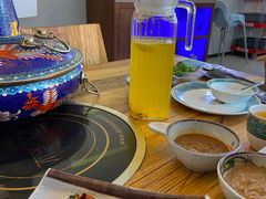 -毛辣果·贵州红酸汤牛肉火锅(西单店)