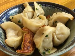 鲜肉煎饺-无名氏宵夜小摊(祝家三姐妹馄饨店)