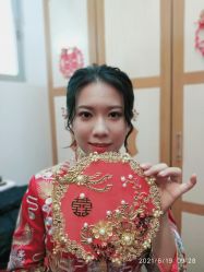 -现代经典婚纱摄影