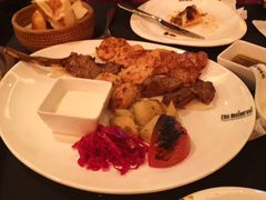 -Efes Turkish & Mediterranean Cuisine 艾菲斯餐厅(陆家嘴店)