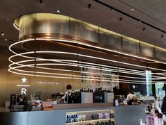 -星巴克臻选(上海虹桥新天地三店)