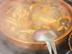 -阿山卓·野生菌火锅·纳西火塘烤肉