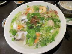 -大头虾越式风味餐厅(光明广场店)