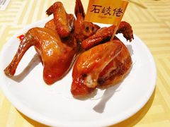 招牌烤乳鸽-石岐佬中山菜馆(张溪店)