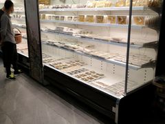 面包甜点陈列柜-野妹经典火锅(江夏中百店)