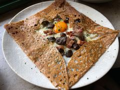 鸡蛋蘑菇熏肉荞麦可丽饼-RAC BAR(安福路店)