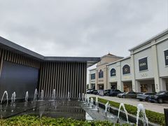 -百联奥特莱斯广场(上海青浦店)