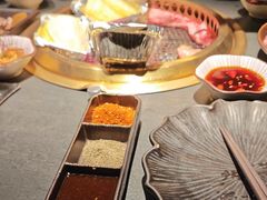 -铭牛烧肉·和牛海鲜自助(高新月牙湖店)