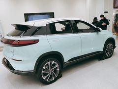 -小鹏汽车(北京龙湖长楹天街销售中心)