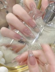 -猪猪女孩日式美睫美甲