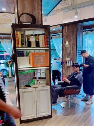-一東造型烫发染发