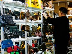-万达广场(南昌红谷滩店)