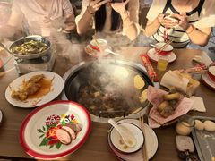 铁锅小鸡炖蘑菇-那红花·东北菜铁锅炖(仙林金鹰店)