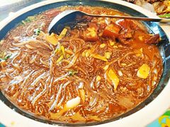 猪肉炖粉条-闯关东东北农家菜(崂山石老人店)