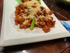 小鸡啄米-半亩方塘酒楼
