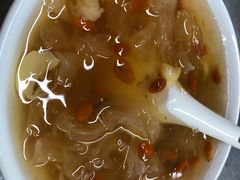 银耳五珍汤-芳婆糕团店(王府大街店)