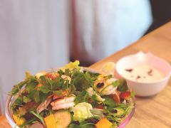 甜脆虾时令鲜果沙拉-幸薈飯堂