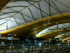 站台-秀沿路(地铁站)