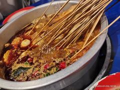 百种串串-马路边边 传媒大学店
