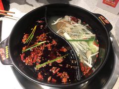 鸳鸯锅-钢管厂五区小郡肝串串香(南山店)