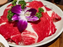 -三人行·骨头王鲜鸡自助火锅(徐汇店)
