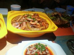 -多嘴肉蟹煲(万达店)