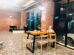 -云朵石锅鱼·野生菌餐厅(蒗放店)