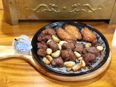 -老东镇啤酒屋海鲜加工·蒸汽海鲜·海鲜烧烤(台东店)