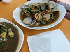 -班赞海鲜市场胖阿姨加工点