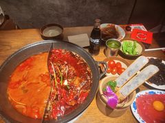 -萍姐火锅·公路夜市(武汉首店)