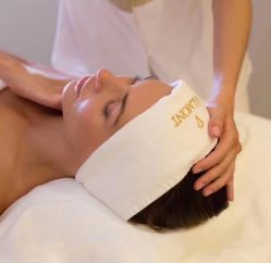 -美肤盾祛痘·问题肌头疗管理中心