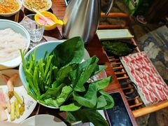 -东巴婆婆云南鱼豆花火锅(大东门店)