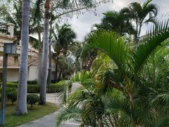 -亚龙湾亚泰商业街