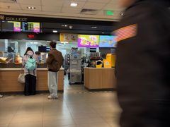 -麦当劳(上海虹桥站30B检票口楼上)