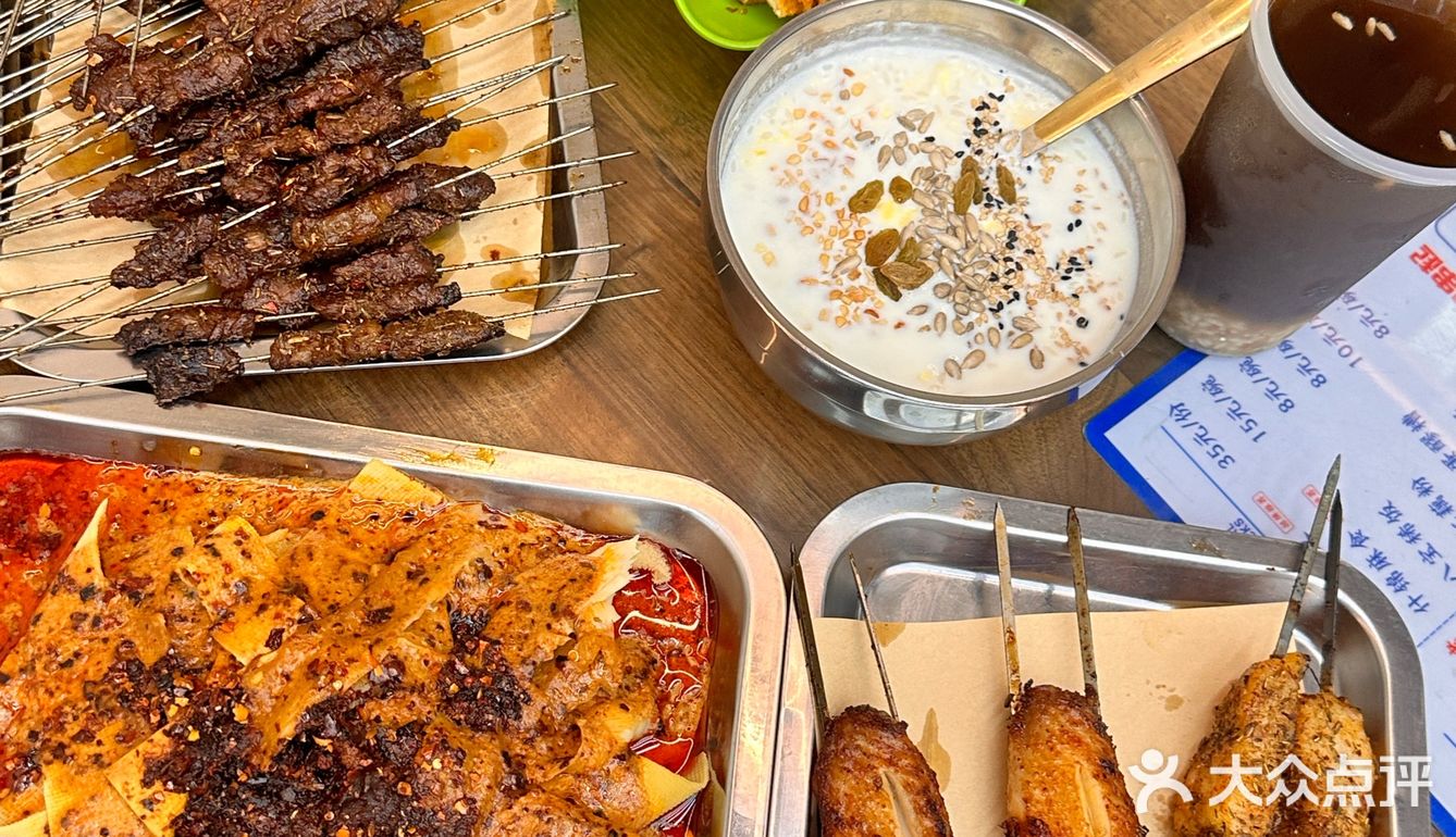 来自西安回民街上的清真美食烤肉店｜秦人集合