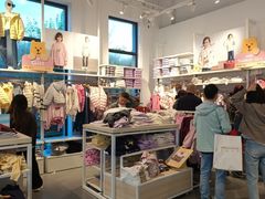 -王府井奥莱临潼小镇(临潼店)