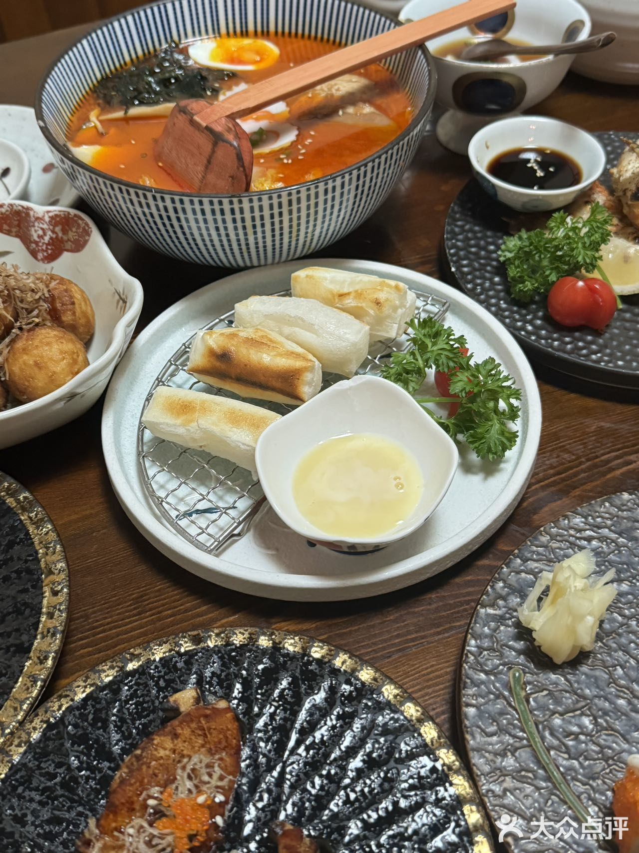 武汉汉街旁边这家宝藏日料店！太适合两人食了～