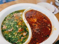鸳鸯水煮牛肉-成都吃客(九眼桥店)