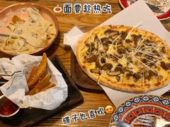 烤牛肉披萨-I HOLIC艾豪丽披萨(KKone店)