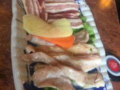 黑毛猪两种拼盘-炼火烤肉店