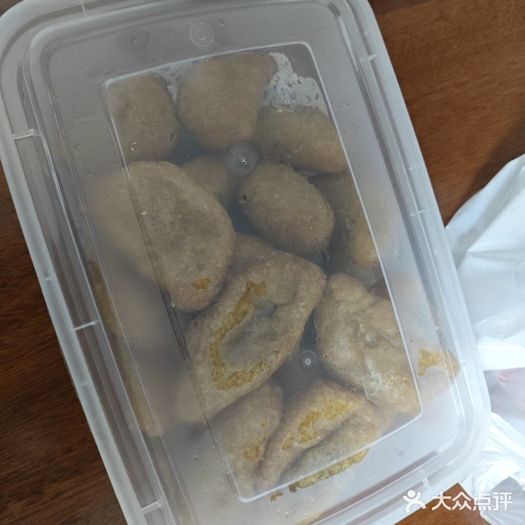 同事去顺德带了点小吃回来分享，真的很好吃