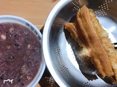 油条-弄堂咪道-饭香·面香·馄饨香(兴梅店)