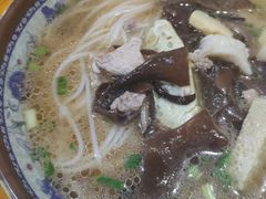 三鲜粉-李氏紫竹林卤粉(火车站店)