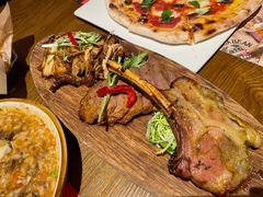 烤肉拼盘-造精酿餐厅